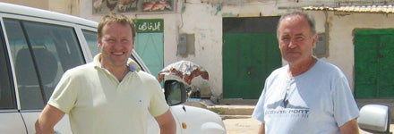 Markus Isopp (34) und sein Vater  Richard in Libyen.