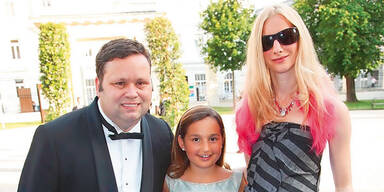 Paul POTTS, Emily BEAR & Joana ZIMMER