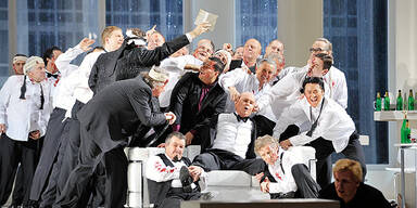 Eine Männergesellschaft geilt sich auf