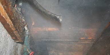 Brand in Zweifamilien-Haus