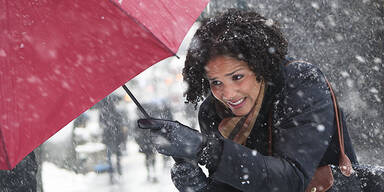 Regen Schnee Wetter Schirm Sturm Winter