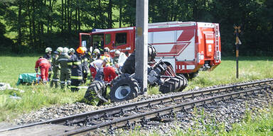 Traktor kollidiert mit Mariazellerbahn
