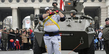 Heldenplatz Franz MÜLLNER Panzer