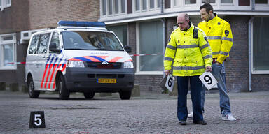 Zwei Tote bei Schießerei auf offener Straße