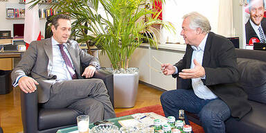 Strache sagt jetzt Rot-Blau an