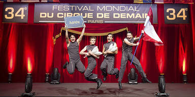 Austro-Jongleure: Neuer Weltrekord mit 13 Keulen