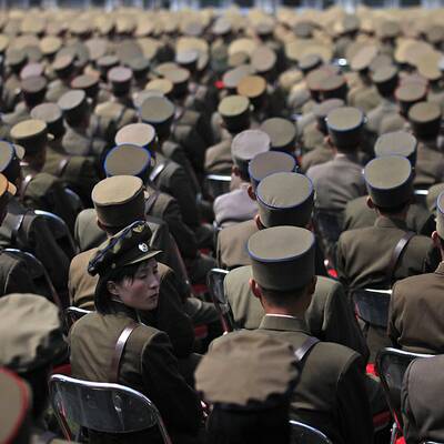 Zehntausende huldigen Kim-Familie