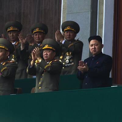 Zehntausende huldigen Kim-Familie