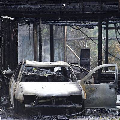 Historisches Rathaus in Waalre durch Feuer komplett zerstört