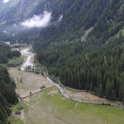 50 Personen wurden mittels Hubschrauber und Feuerwehrfahrzeugen gerettet
