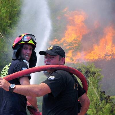 Griechische Feuerwehren im Großeinsatz