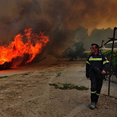 Griechische Feuerwehren im Großeinsatz