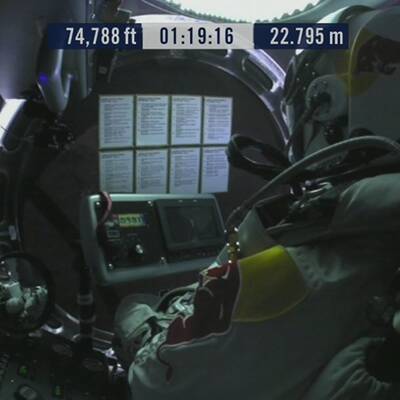 Felix Baumgartner auf dem Weg zur Stratosphäre