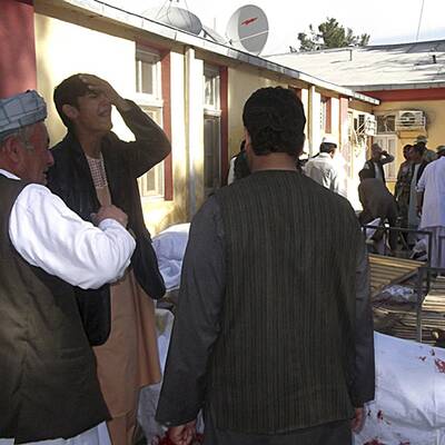 Selbstmordattentäter tötet mehr als 40 Menschen in Maymana