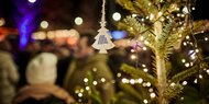 HOFER eröffnet günstigsten Christkindlmarkt Österreichs