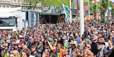 Schon wieder: "Hanf-Demo" legt City lahm