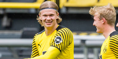 Erling Haaland lacht