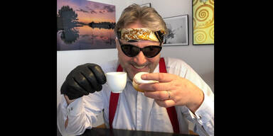 Stadtrat Hacker als Faschings-Narr