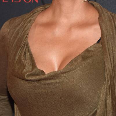 Erkennen Sie echte Brüste?