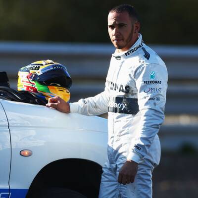 Hamilton-Crash bei Testfahrten in Jerez