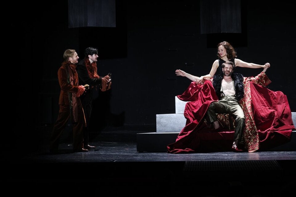 „Hamlet“ wird an der Josefstadt zum Psycho-Thriller