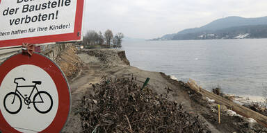 Erdrutsch bei Baustelle riss Straße weg