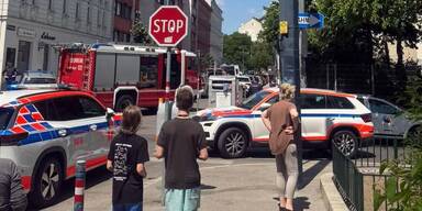 Gro&szlig;einsatz! Kind in Wien von Auto erfasst