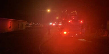 Kleinflugzeug st&uuml;rzt in USA auf Haus: Vier Tote