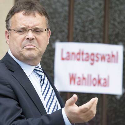 Hier gibt Ingrid Felipe von den Grünen ihre Stimme ab