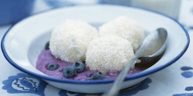 Heidelbeer-Kokos-Kn&ouml;del