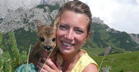 Heidi_am_Fuße_der_Bischofsm