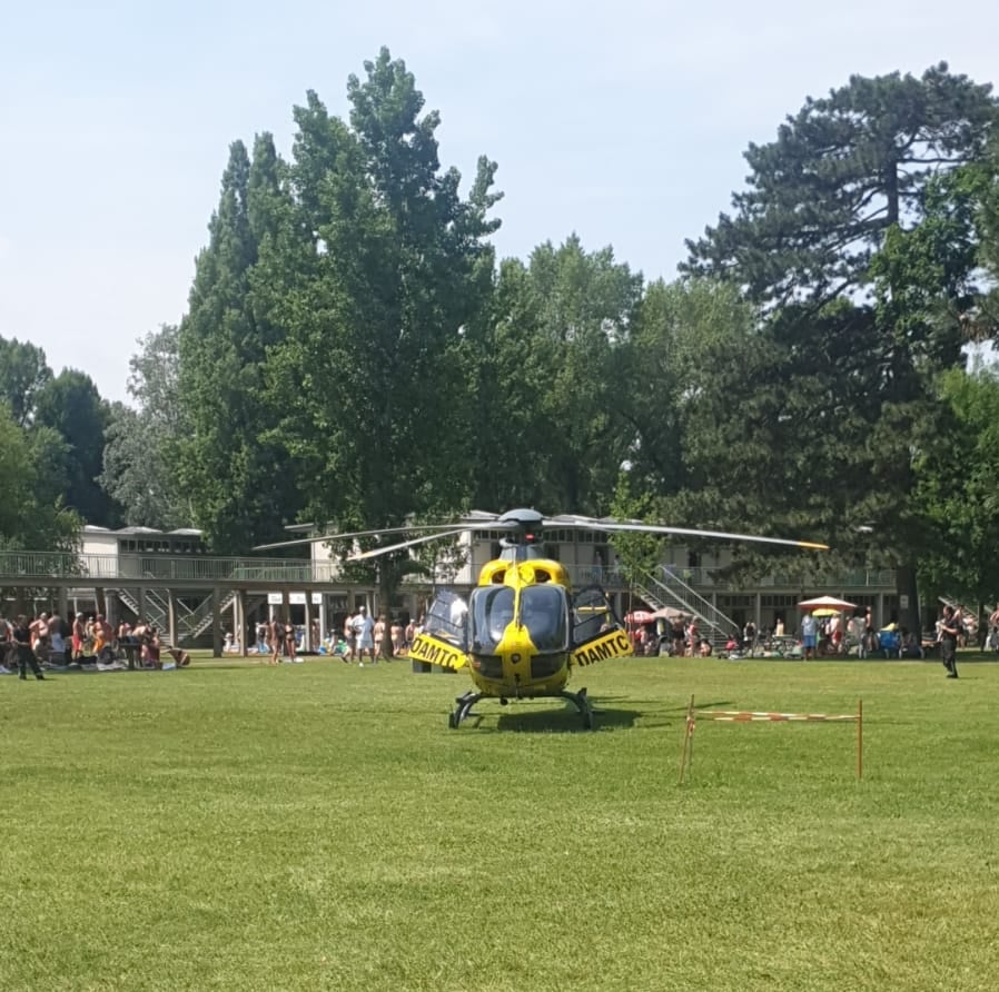 Helikopter im Gänsehäufel