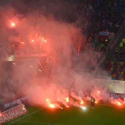 Das ist der irre Feuer-Skandal von Düsseldorf