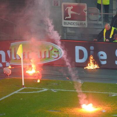 Das ist der irre Feuer-Skandal von Düsseldorf