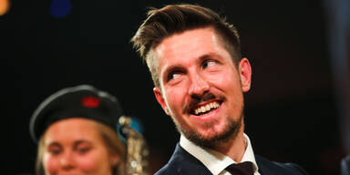 Marcel Hirscher greift zum Haustier-Workout