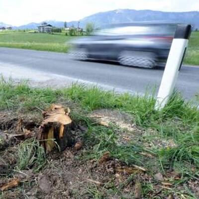  Marcel Hirscher beim Verlassen der Salzburger Landesklinik
