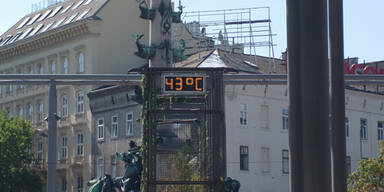 Helden der Hitze schuften bei 43 Grad 