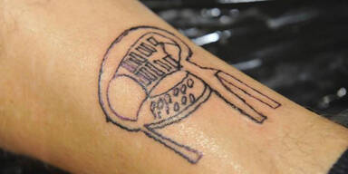 Klaas greift im Circus Halligalli zur Nadel