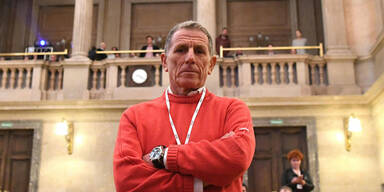 "Grasser kassierte 2,4 Millionen Euro"