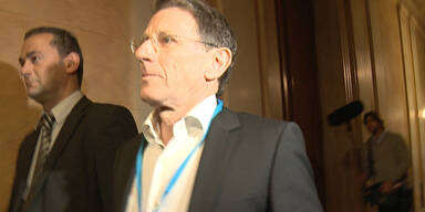 Telekom: Gusenbauer und Strasser kassierten