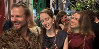 Philipp Hochmair posierte für zahlreiche Selfies 