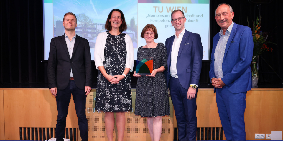 Hochschulfundraising Award in Kooperation mit dem Bundesministerium für Bildung, Wissenschaft und Forschung, Technische Universität Wien, Kajetan Stransky-Can (BMBWF), Jasmin Gründling-Riener (Vizerektorin TU WIEN), Ute Koch (Vizerektorin TU WIEN), Michael Kaiser (Fundraising TU WIEN), Günther Lutschinger (FVA Geschäftsführer)  