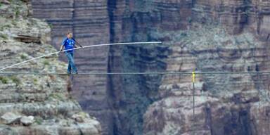  US-Hochseilartist überquert Grand Canyon in 23 Minuten