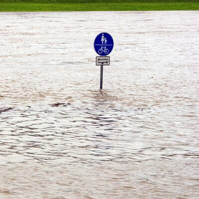 Viele Flüsse sind über die Ufer getreten