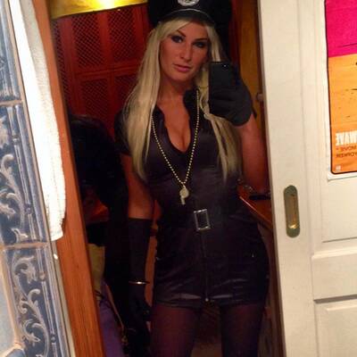 Das ist sexy Surf-Star Janni Hönscheid