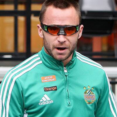 Steffen Hofmann trainiert mit Spezial-Brille