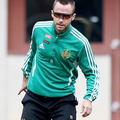 Steffen Hofmann trainiert mit Spezial-Brille