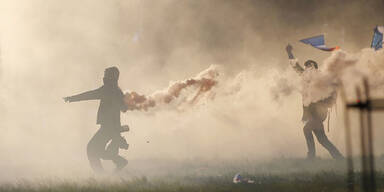 Ausschreitungen bei Protesten gegen Homo-Ehe