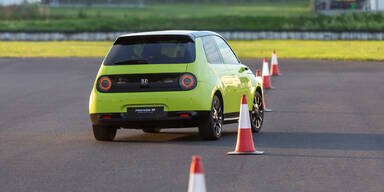 So stark und wendig ist Hondas cooler E-Flitzer