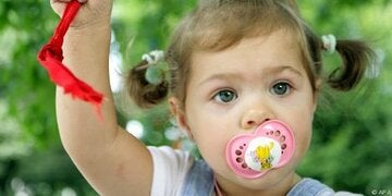 Hormonell wirksame Chemikalien in Babyschnullern